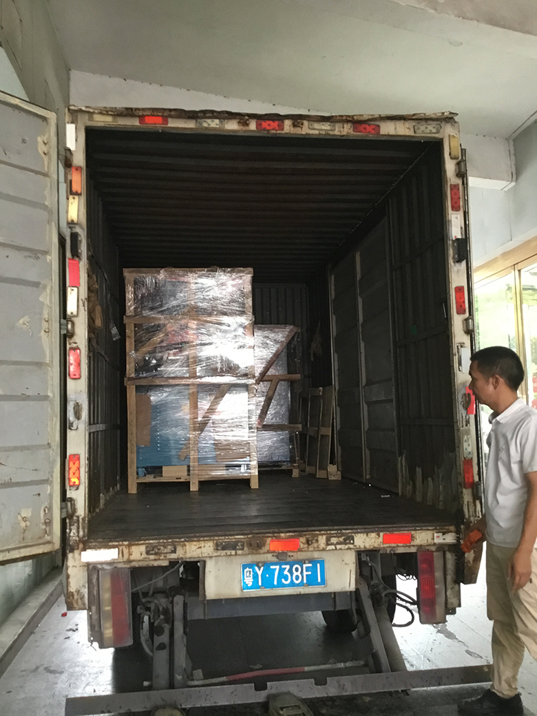 單頭高周波機送貨圖 單頭高周波機送貨圖